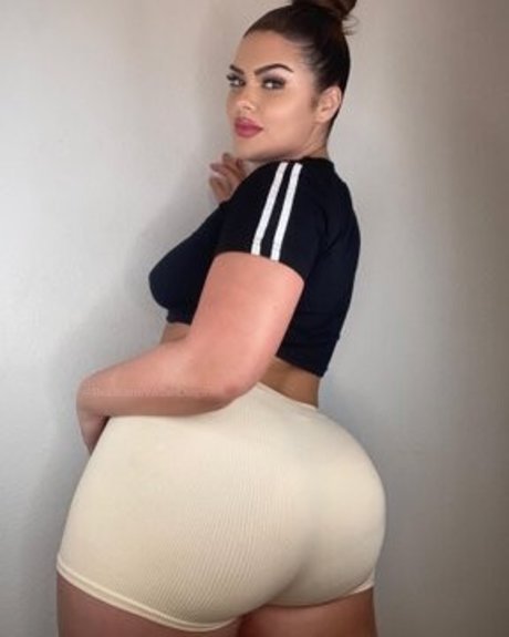 Karmyn Sandiego pornstar top images