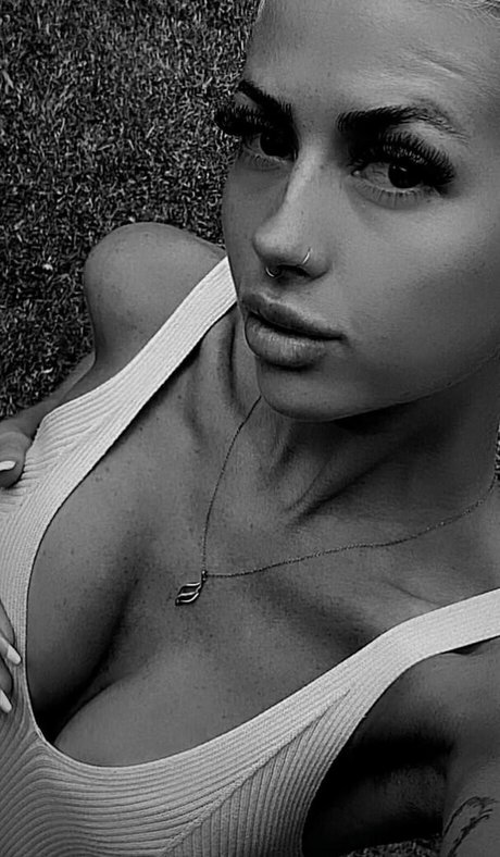 Amy Mason pornographic actress gallery