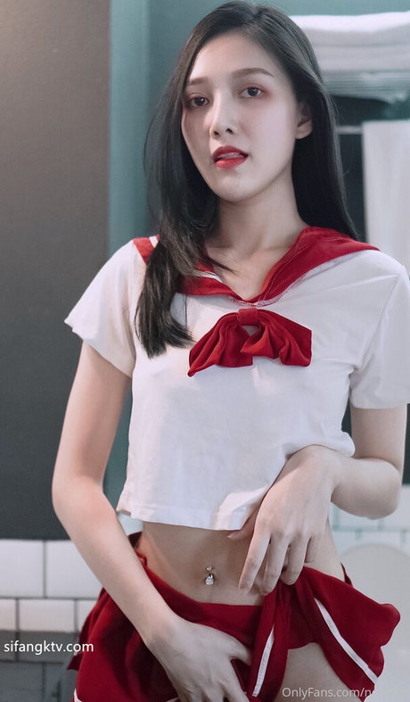 ndream porn model photo