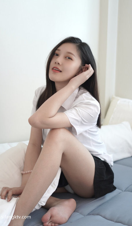 ndream model free photo