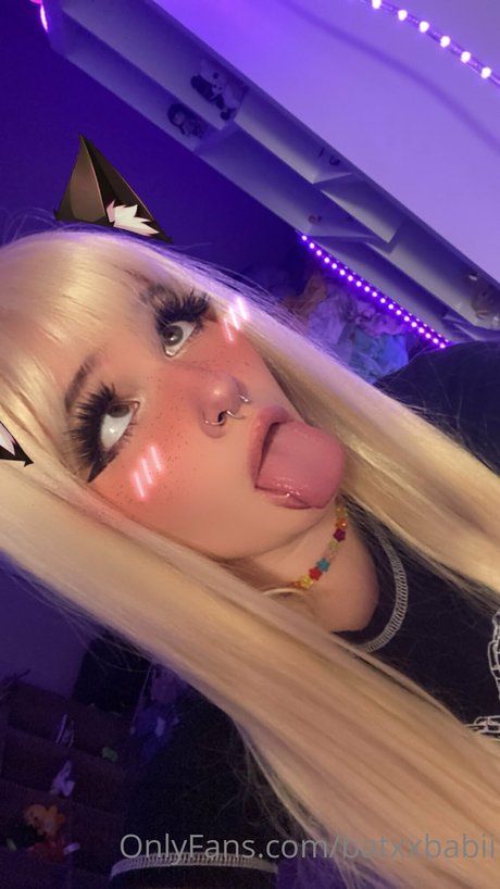 BatxBabi art actress archive