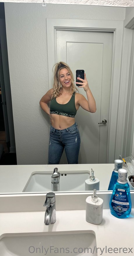 ryleerex sexy actress photos