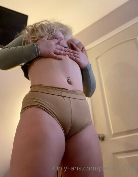 Lady Fatale_ nice model picture