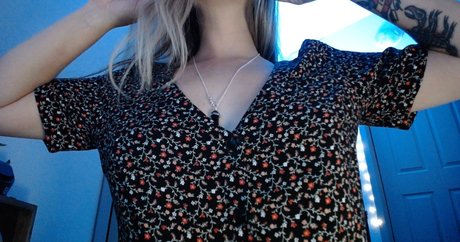 Planet Monica model pretty img