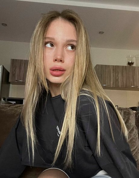 allinika xxx pornstar picture