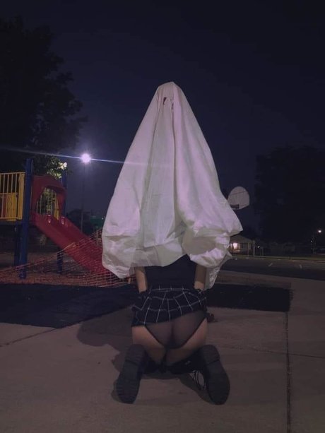 m00np0wer star nude image