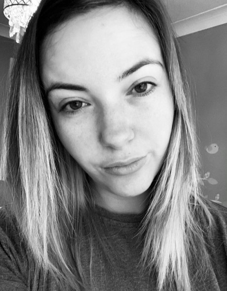 Sophia Knight art star photos