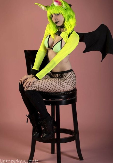 Ryuu Lavitz hot model photo