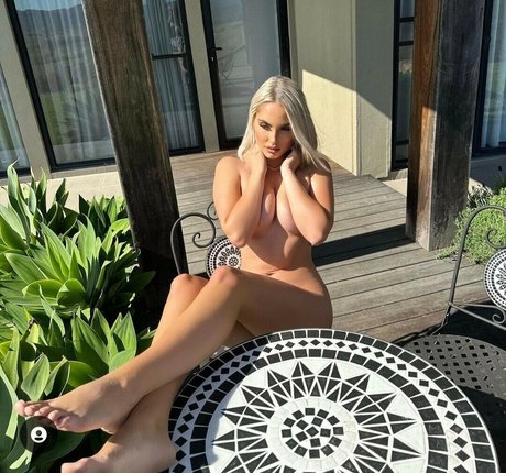 Temmii Jaydee model erotic photo