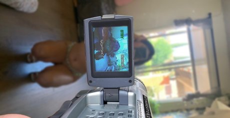 Honeybabey erotic star image