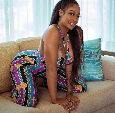 Vvs Diamond star erotic pic