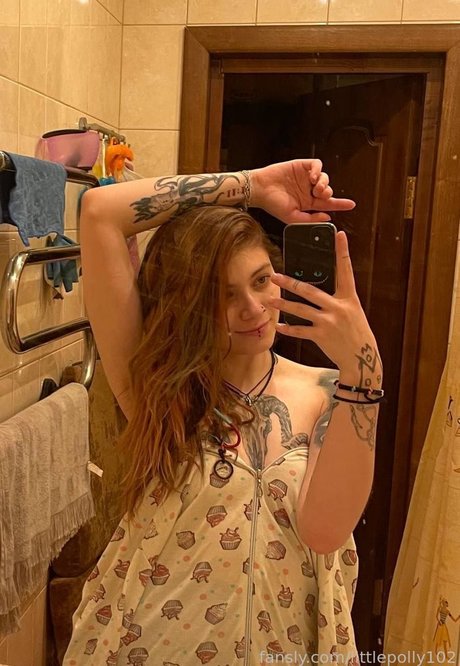 Little Polly model erotic pictures