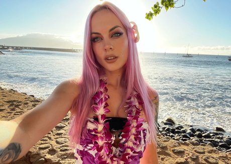 Courtney Dawne star beautiful images