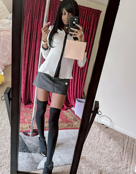 Chibella Chan hot pornstar photos