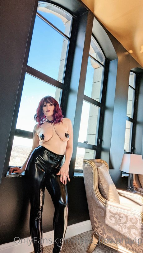 Nika Howard pornstar naked archive