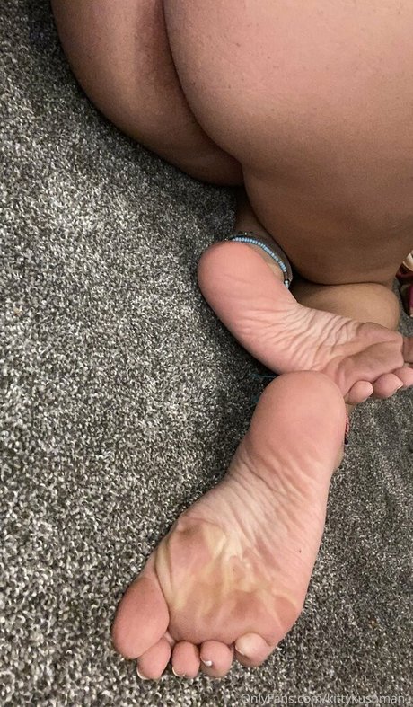 Kitty Kushman free star galleries