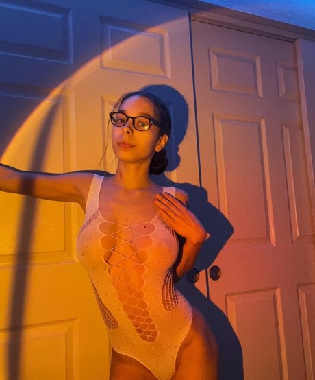 locobellaaa sexy actress pictures