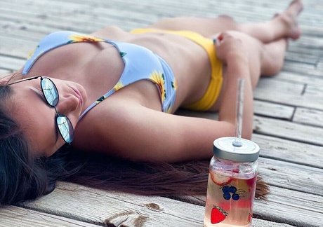 Arijanna Sara Di Palma model xxx photos