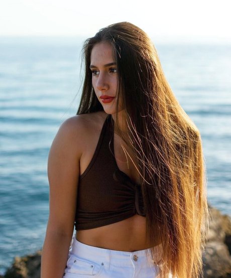 Arijanna Sara Di Palma pretty actress picture