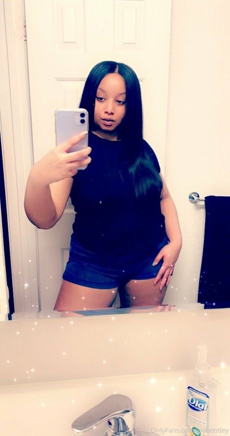 giabentley perfect model pics