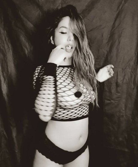 Zeeba Kalan star nude galleries