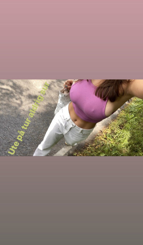 Sara B pornstar sexy image