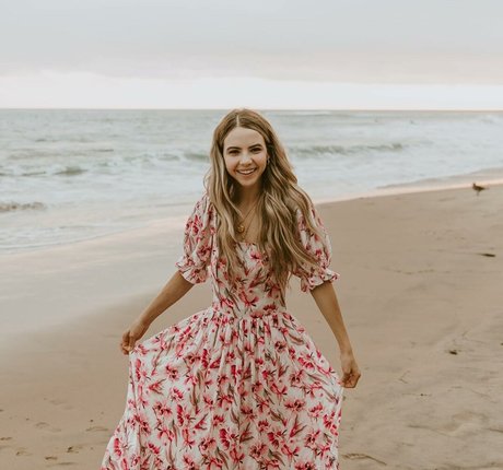 Bobbi Althoff star nice img