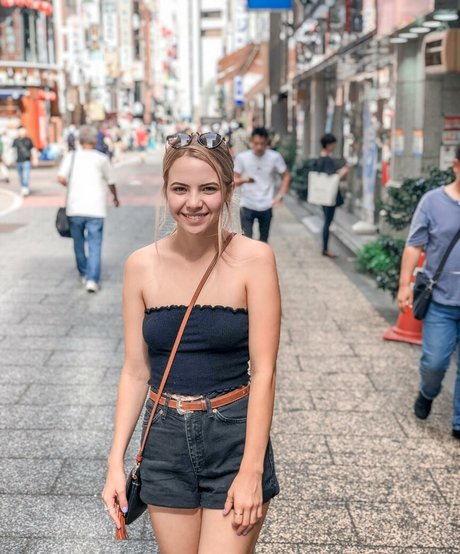 Bobbi Althoff art actress pics