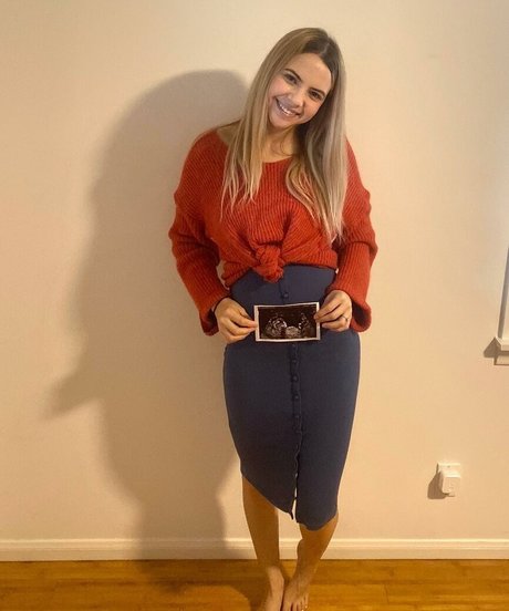 Bobbi Althoff model porn pictures