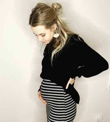 Bobbi Althoff hd model picture