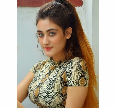 Nidhi Maheshwari pornstar beautiful pics