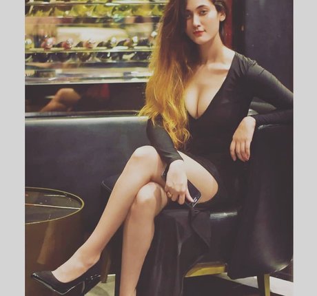 Nidhi Maheshwari sexy pornstar photos