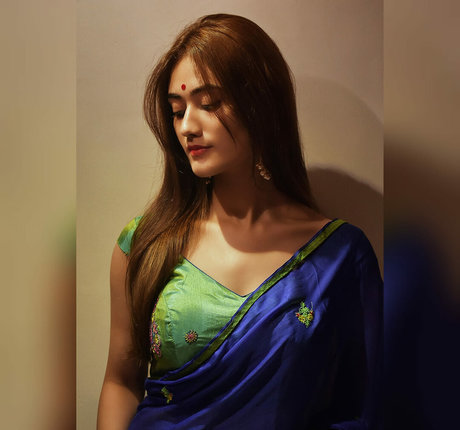 Nidhi Maheshwari high quality actress gallery