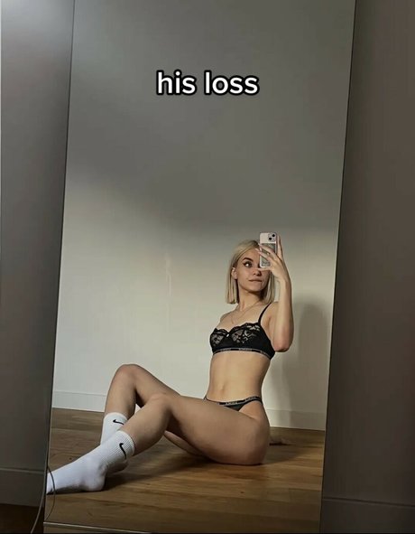 Lina Hsly high quality actress photo