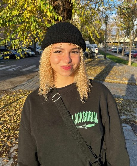 Larissa Kimberlly adult model archive