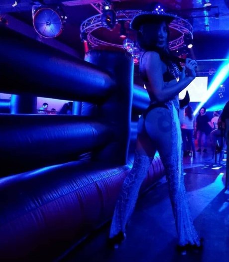 Thc siren nude model picture