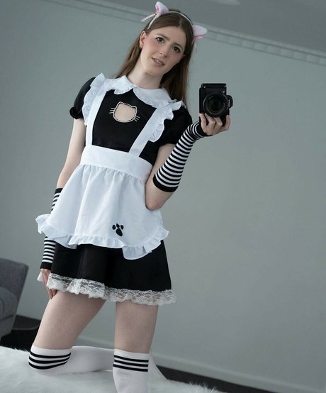 lilhyper high quality model photo