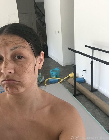 onnaloves star pornographic photo