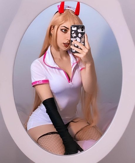 Paoputess nude model picture