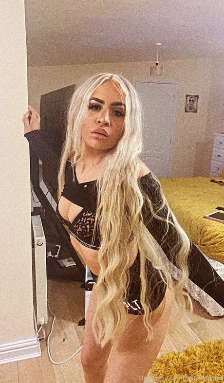 britishsquirt exclusive pornstar pictures