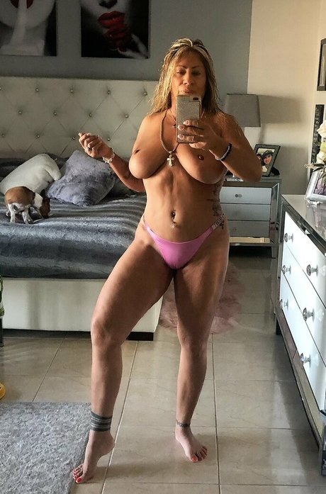 hottotrottots best model archive