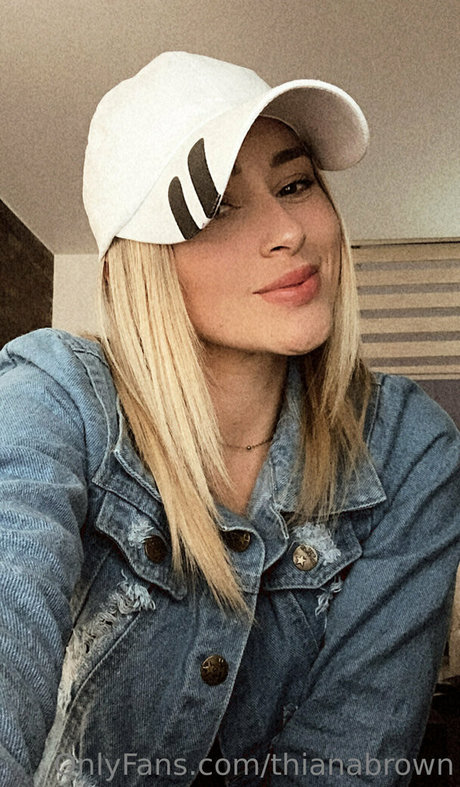 thianabrown model naked image