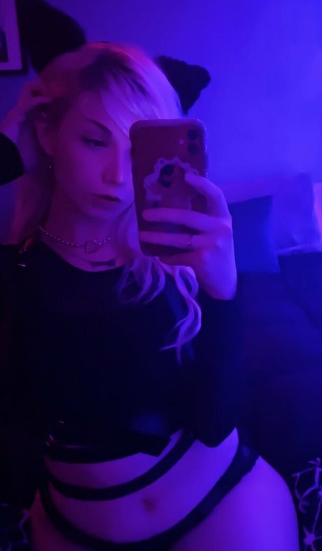 pinkharm nudes model photos