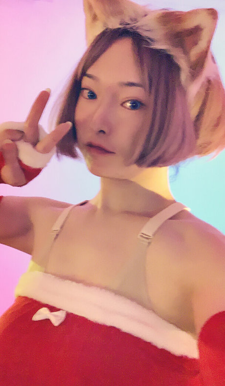 Taeri model pretty img