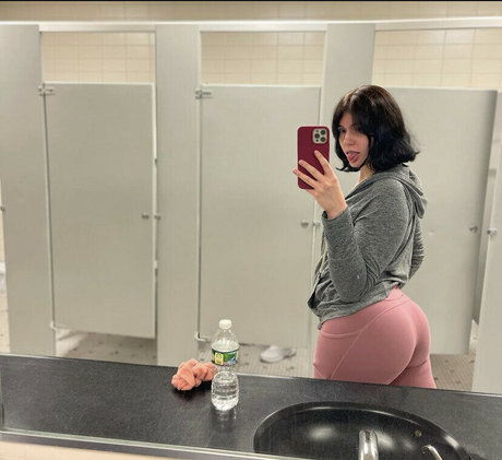 Sierraaa03 pornstar high quality photo