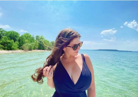 Emily H Barry pornstar xxx pics