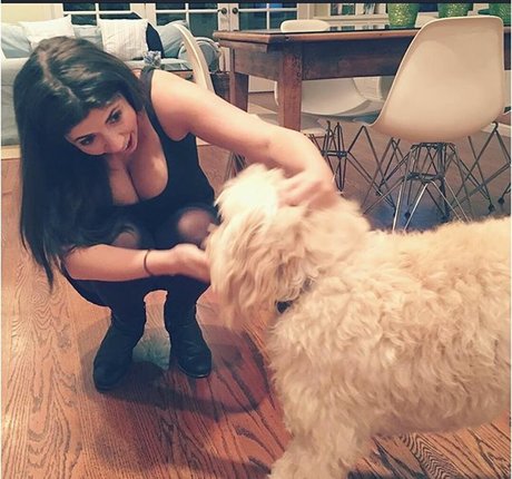 Emily H Barry nudes model photos