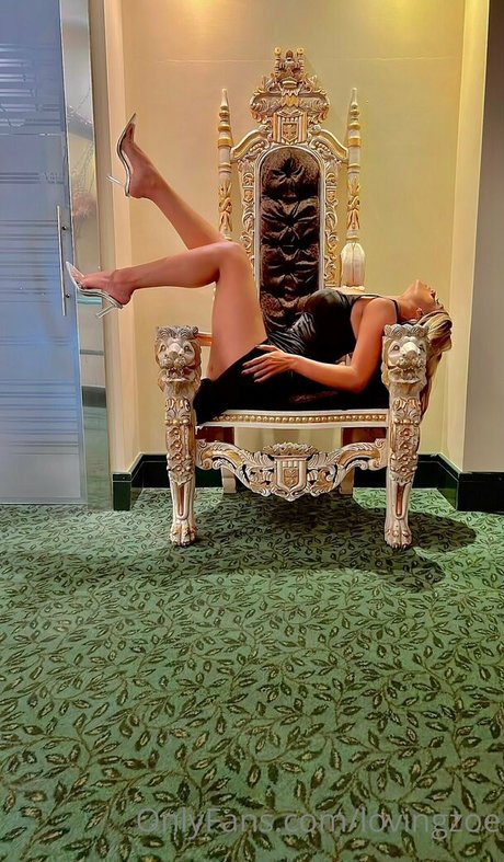 lovingzoe model nudes gallery