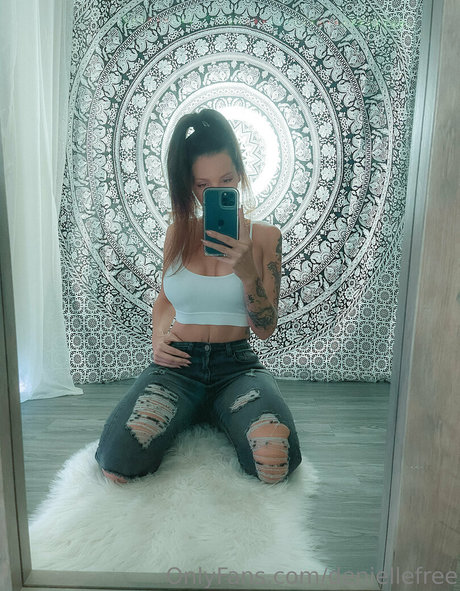 deniellefree pornstar top pictures