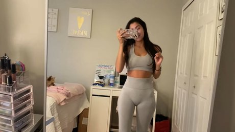 Valentina Villegas pornstar nude photos